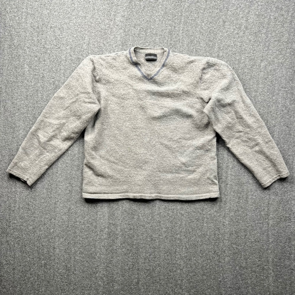 Guess V-Neck Sweater Women Small Gray Long Sleeve Knit Pullover Classic Casual